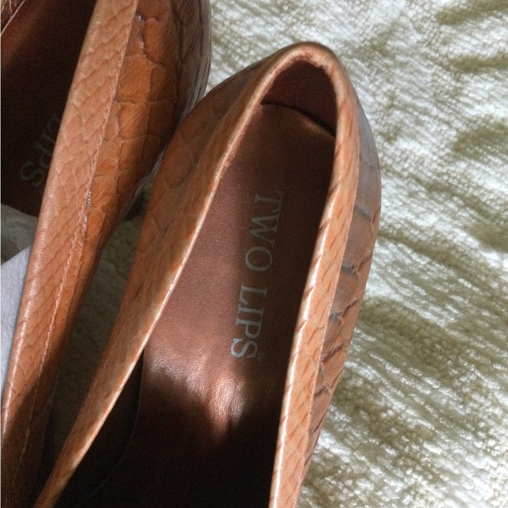 Brown Crocodile Pattern Heels Two Lips - image 2